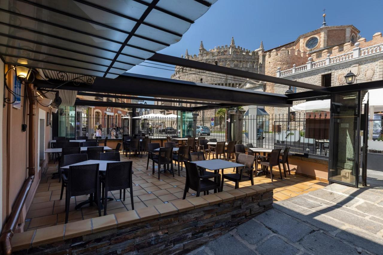 Restaurante Puerta Del Alcázar Pensión Ávila